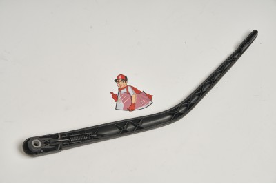 Brat stergator luneta spate Renault Trafic 01-13    7701043992